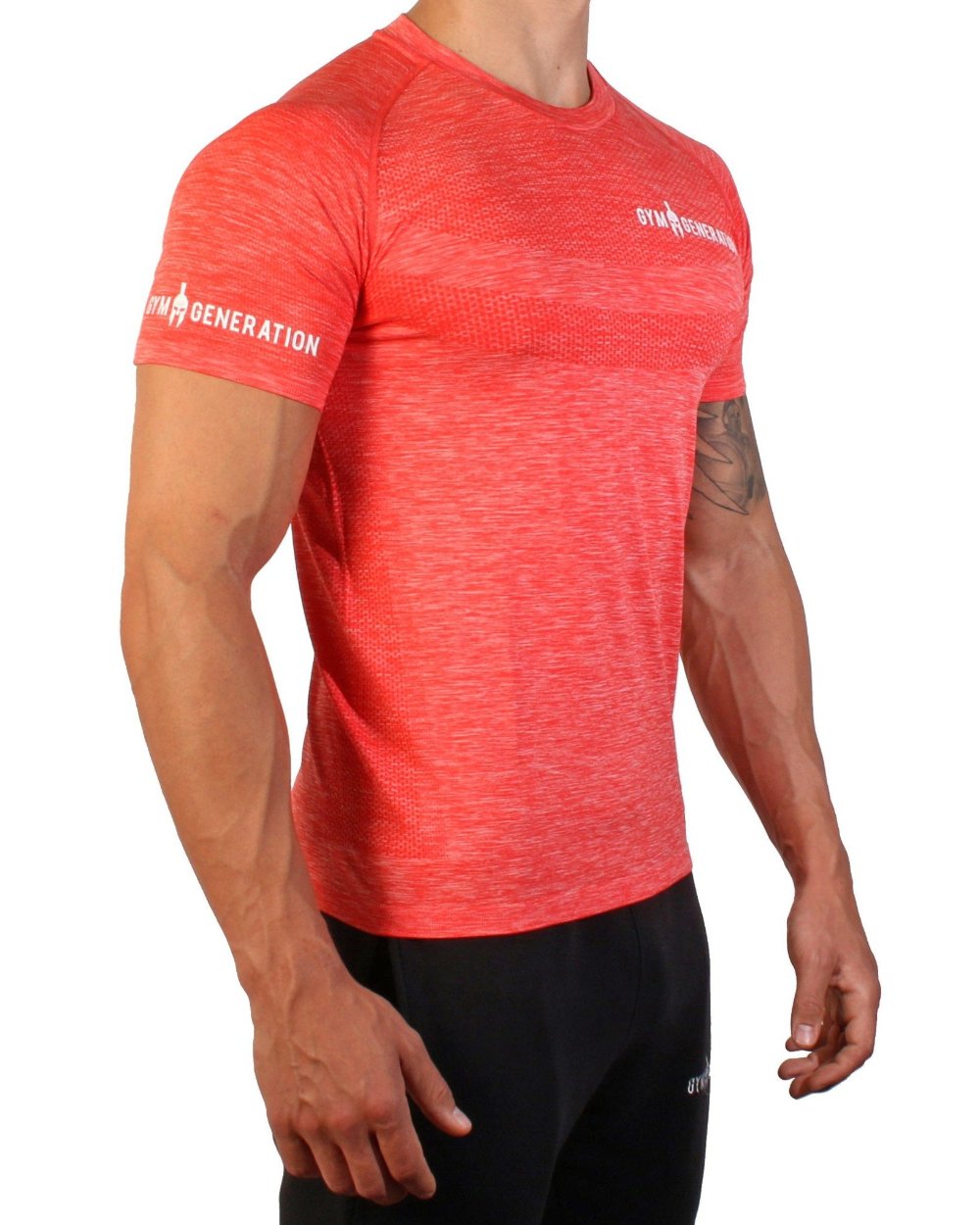 Sportlicher Look in rotem Gym Generation T-Shirt, betont die Fitness und den Stil des Trägers