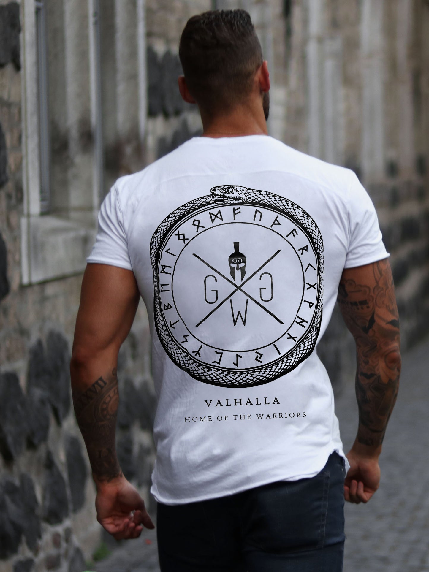 Hochwertiges Valhalla T-Shirt aus 100% Baumwolle, ideal für intensive Workouts und lässige Alltagslooks.