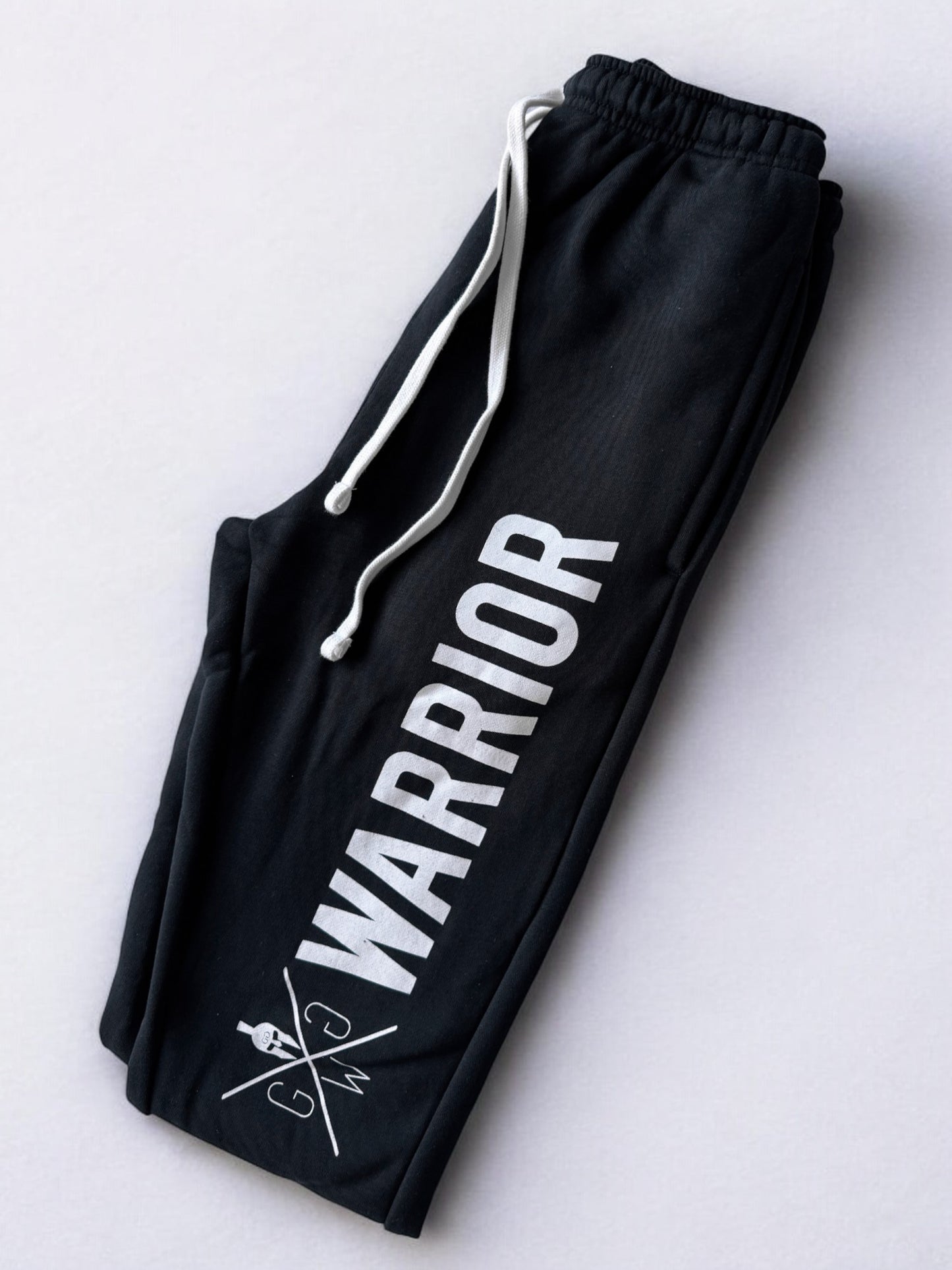 Schwarze Trainingshosen mit weissem Warrior Print