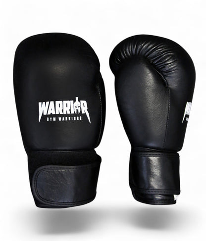 Vielseitige Boxhandschuhe für Kampfsportarten wie Thaiboxen und Kickboxen.