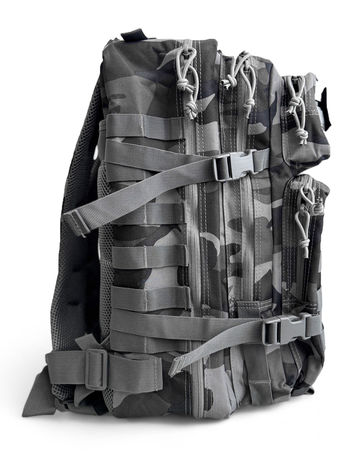 Camo Fitness Rucksack – Robuster Tactical Backpack mit 45L Fassungsvermögen, Klettfläche für Patches und verstecktem Rückenfach für Wertsachen.