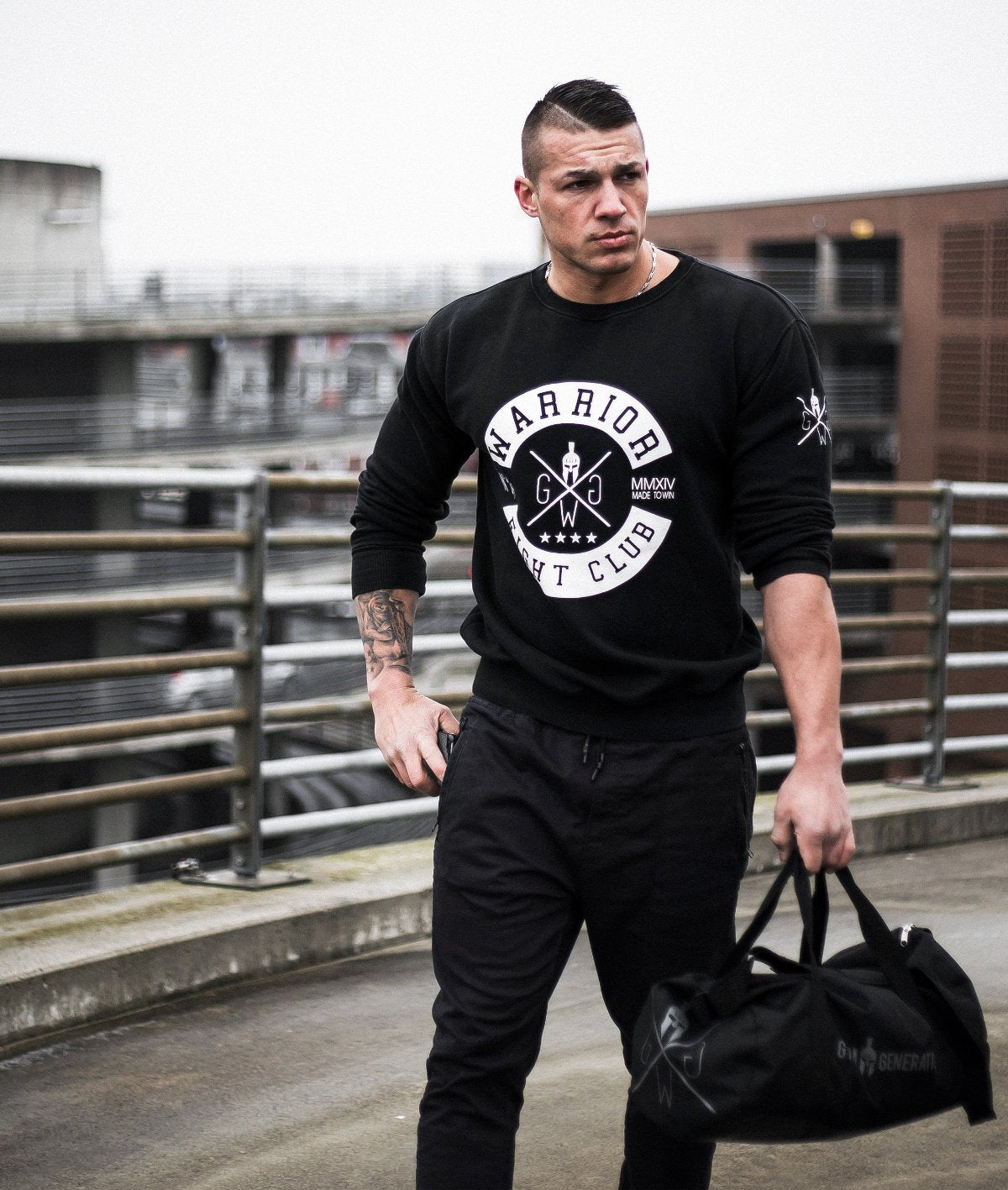 Fight Club Sweatshirt Schwarz – Gym Generation Fitness Pullover mit kontrastreichem Print, bequemer Passform und sportlichem Design.