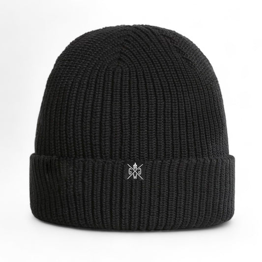 Winter Beanie Schwarz von Gym Generation – warme und nachhaltige Mütze aus 100% recyceltem Polyester, mit stylischem GG-Aufnäher, ideal für kalte Tage.