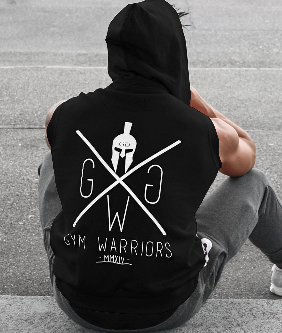 Gym Warriors Hoodie schwarz von hinten
