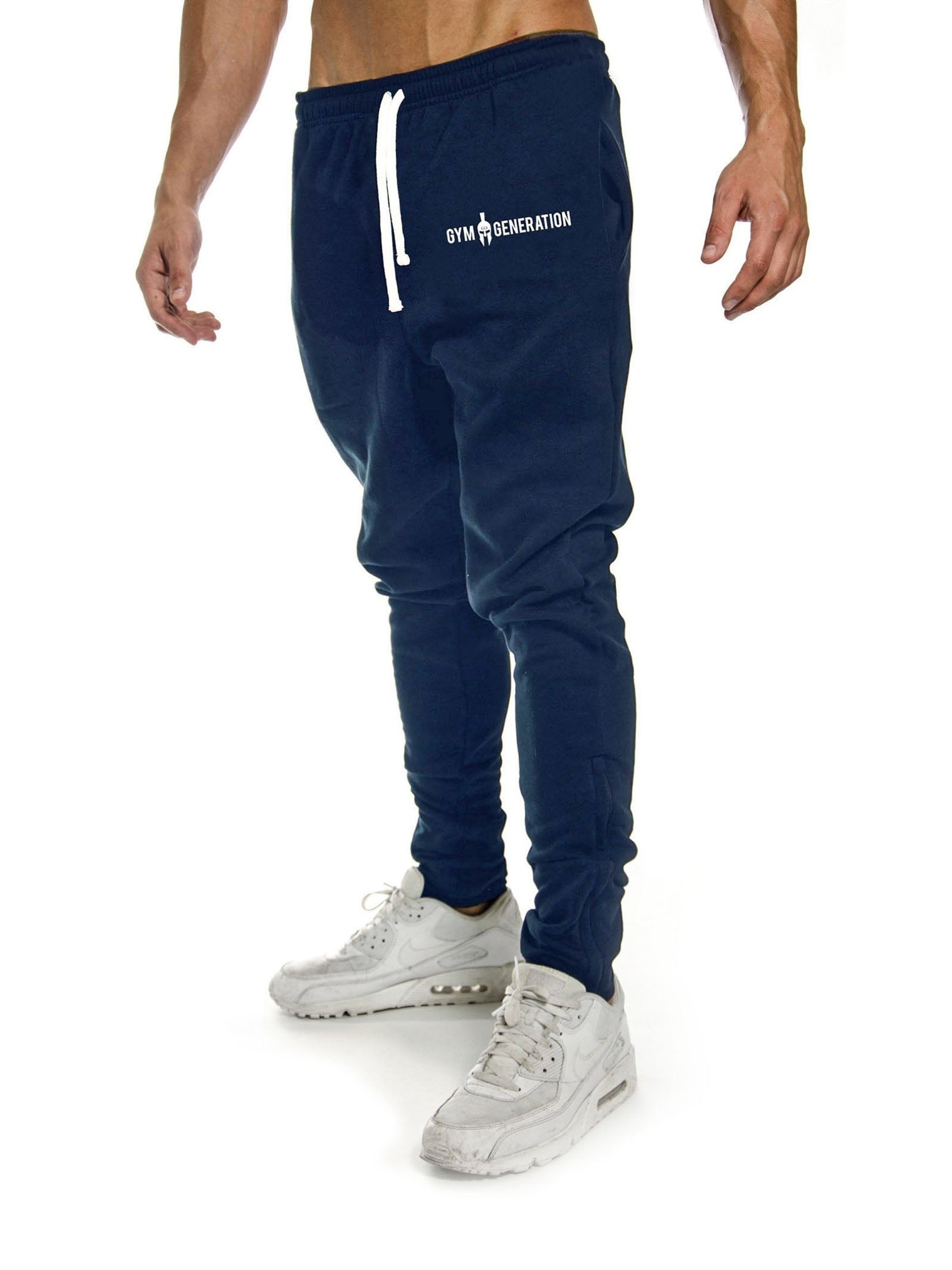 Gym Generation Trainerhose in Navy Blau, bietet Funktionalität und Stil für anspruchsvolle Athleten.