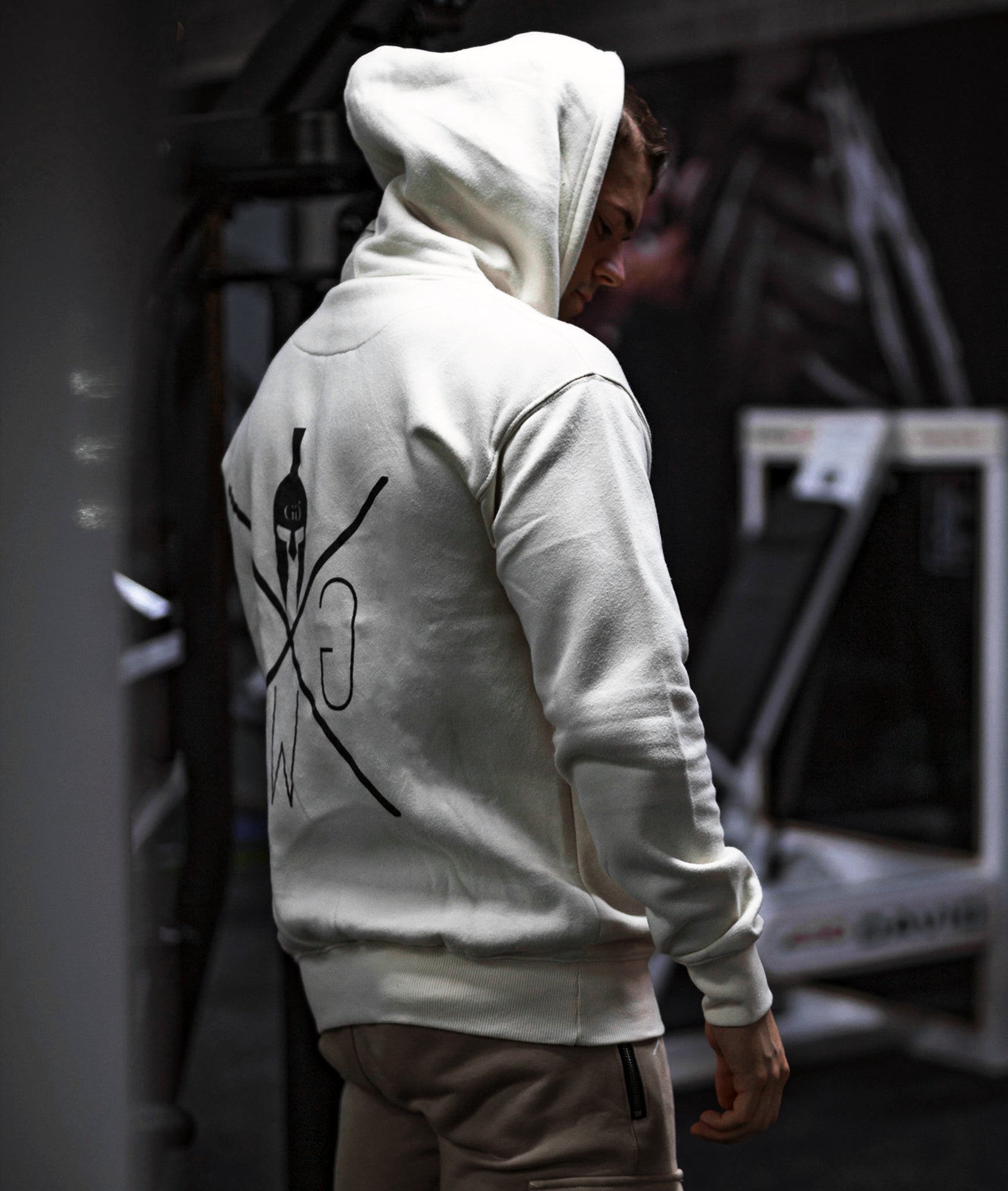 Gym Hoodie Herren Off-White – Premium-Kapuzenpullover für Fitness und Freizeit, mit praktischer Kapuze und Kängurutasche.