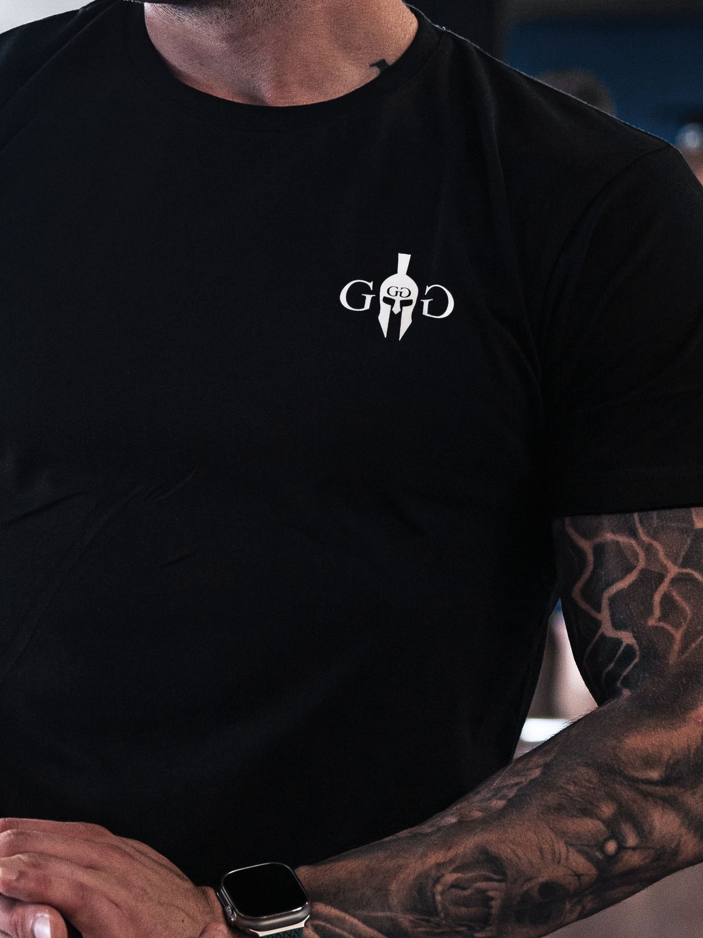 Herren Gym T-Shirt mit Alexander dem Großen Logo – Stylisches und funktionales Shirt mit griechischer Symbolik, perfekt für Training und urbanen Look.