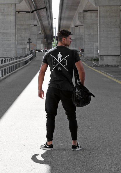 Schwarzes Fitness T-Shirt – Gym Generation Herren Shirt aus hochwertiger Baumwolle, mit sportlichem Look und auffälligem Design, perfekt für den Gym Lifestyle.