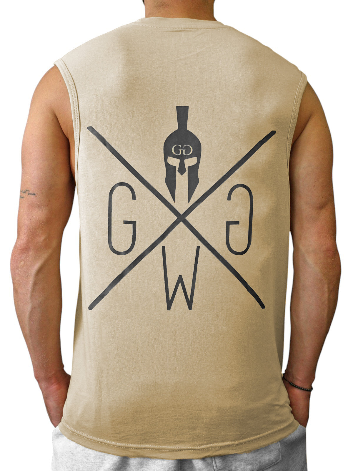 Gym Tank Top Off-White von Gym Generation – Atmungsaktives und leichtes Fitness Tank aus Baumwolle-Polyester-Mix, ideal für Training, Freizeit und Streetwear.