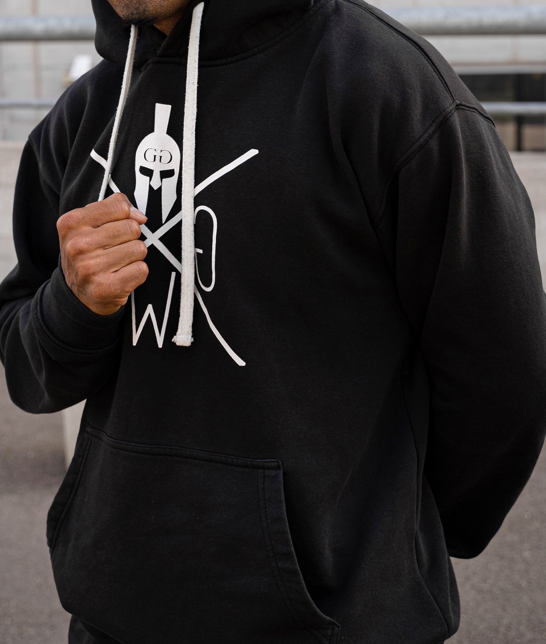 Stylischer Gym Generation Hoodie mit motivierendem "No Pain No Gain" Design, ideal für Training und Alltag.