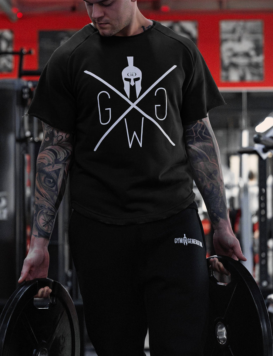 Schwarzes Oversized Pump Cover T-Shirt – Gym Generation Fitness Shirt mit weiten Ärmeln, Raw-Cut-Details und lässigem Old-School-Bodybuilding-Look.