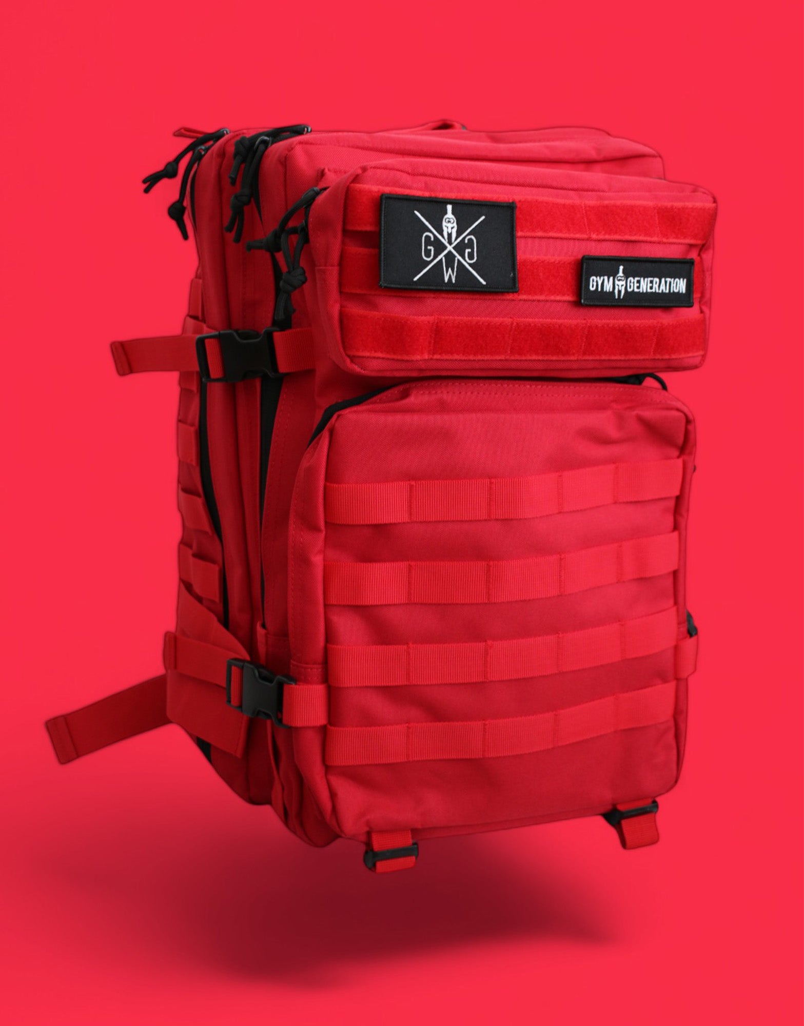 Roter Reise Rucksack – Vielseitiger Outdoor- und Sport-Rucksack von Gym Generation mit gepolsterten Gurten, Brust- und Hüftgurt für maximalen Tragekomfort.