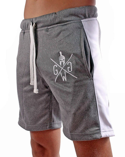 Graue Sport Shorts von Gym Generation mit stylischen Seitenstreifen und praktischen Seitentaschen, ideal für Training und Freizeit.