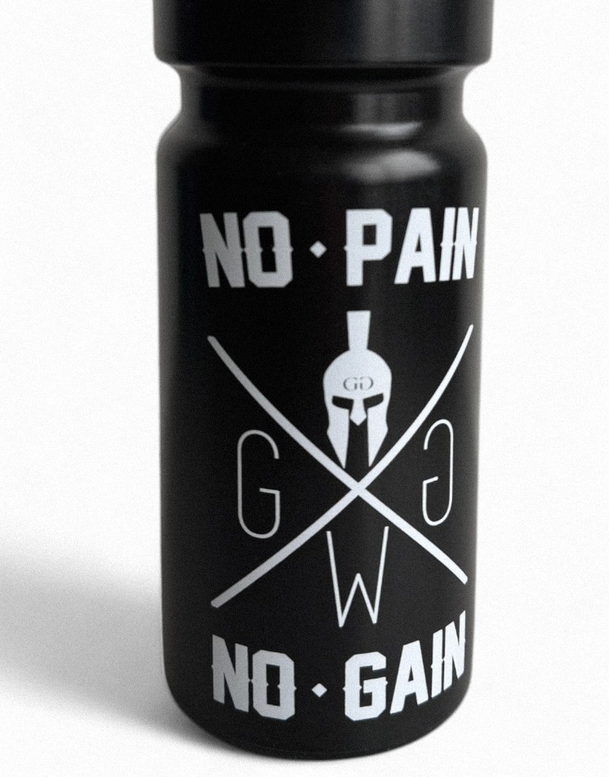 No Pain, No Gain Sportflasche – Gym Generation Fitnessflasche mit ergonomischem Design, spülmaschinenfest und nachhaltig, perfekt für Training und Reisen.