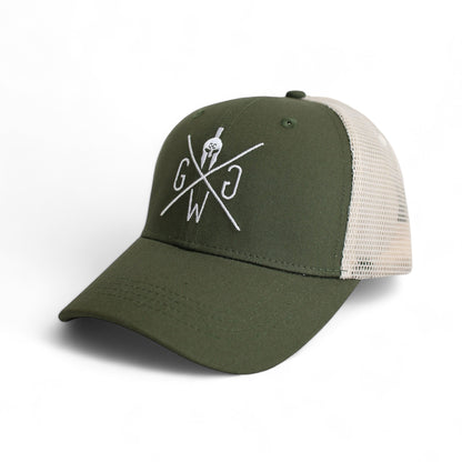 Gym Generation Trucker Cap Olive – Stylisches Netz Cap mit weißer Stickerei und Snapback-Verschluss, ideal für Sport, Freizeit und Streetwear.