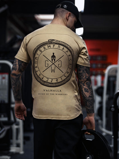 Valhalla Gym T-Shirt Beige – Herren Fitness T-Shirt von Gym Generation, mit Runen, Ouroboros-Motiv und „Home of the Warriors“-Logo, für echte Krieger.