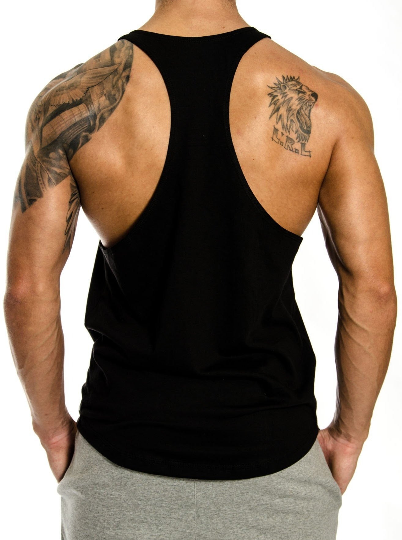 Stylisches und vielseitiges schwarzes Stringer Tanktop mit weißem Spartaner Logo