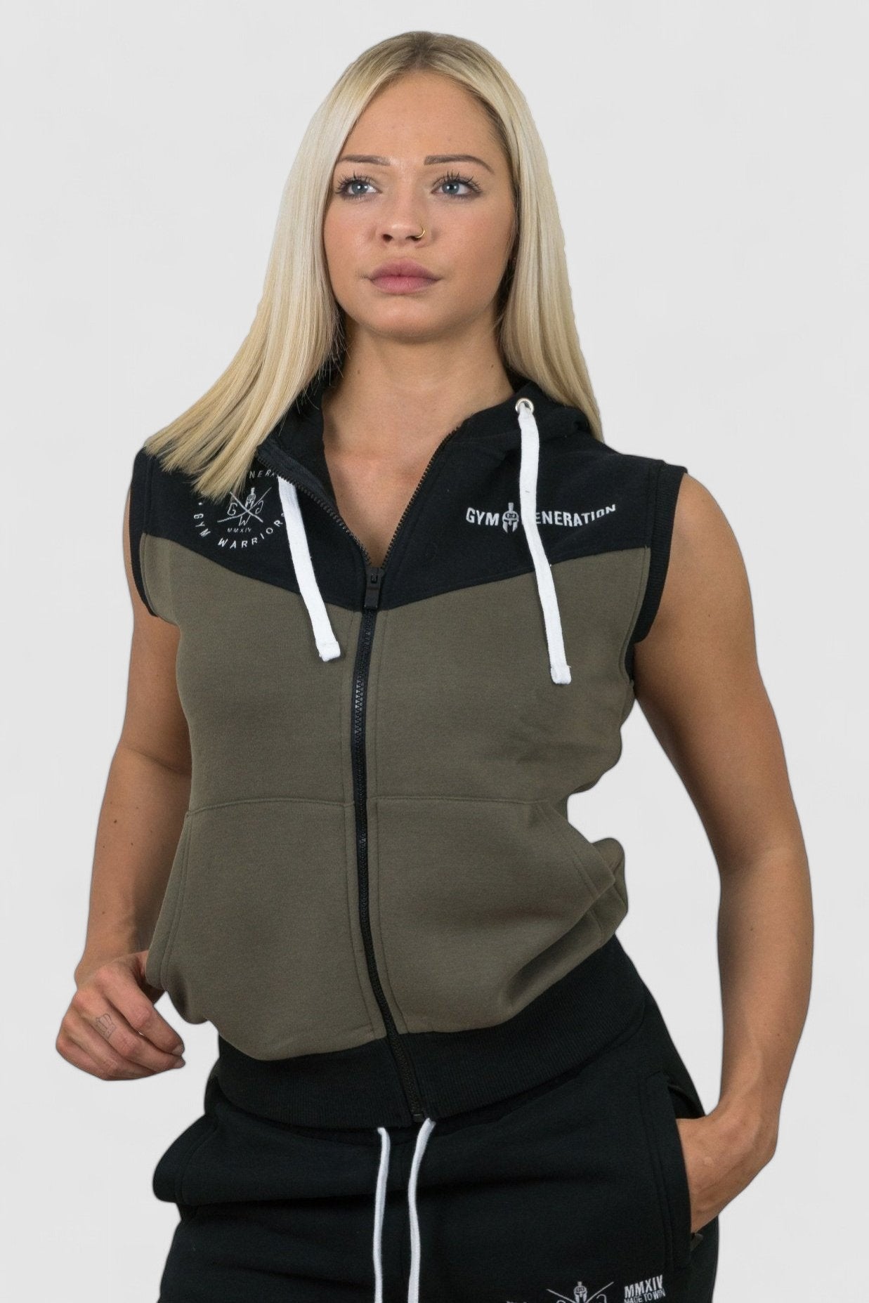 Sport Kapuzenpullover Damen in Schwarz & Olive mit Taschen und Kordelzug von Gym Generation