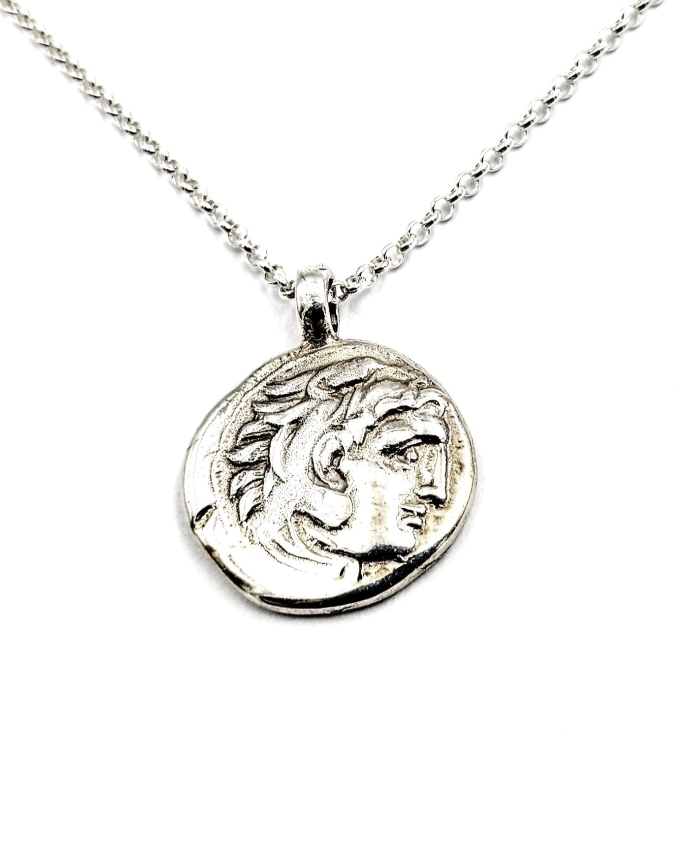 Herren Silberkette mit Münz-Anhänger – handgefertigter Anhänger aus 925er Sterling Silber mit antiken Motiven, inspiriert von der Ära Alexanders des Grossen.