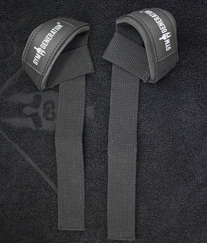 Schwarze Fitness-Zughilfen von Gym Generation – modernes Design mit rutschfestem Material und Schutz für Hände und Handgelenke, perfekt für Krafttraining.