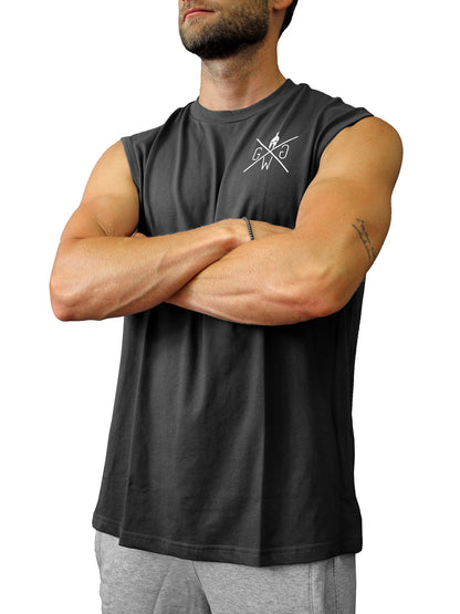 Gym Generation Tank Top Dunkelgrau – Urbanes Herren Tank mit minimalistischem Front-Print und markantem Logo auf dem Rücken, perfekt für Training und Streetstyle.