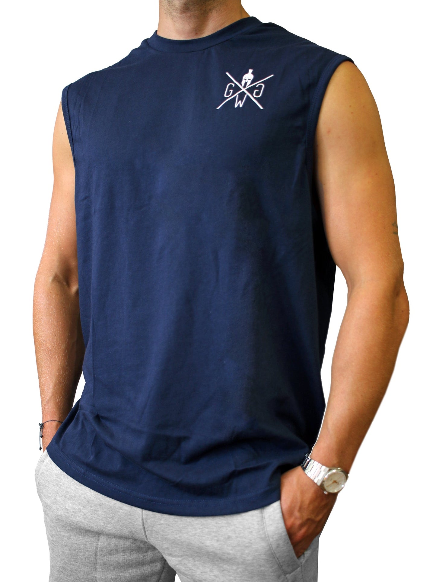 Fitness Tank Top Navy Blau – Gym Generation Herren Tank mit feuchtigkeitsableitendem Material, schweißresistent und ideal für intensive Trainingseinheiten.