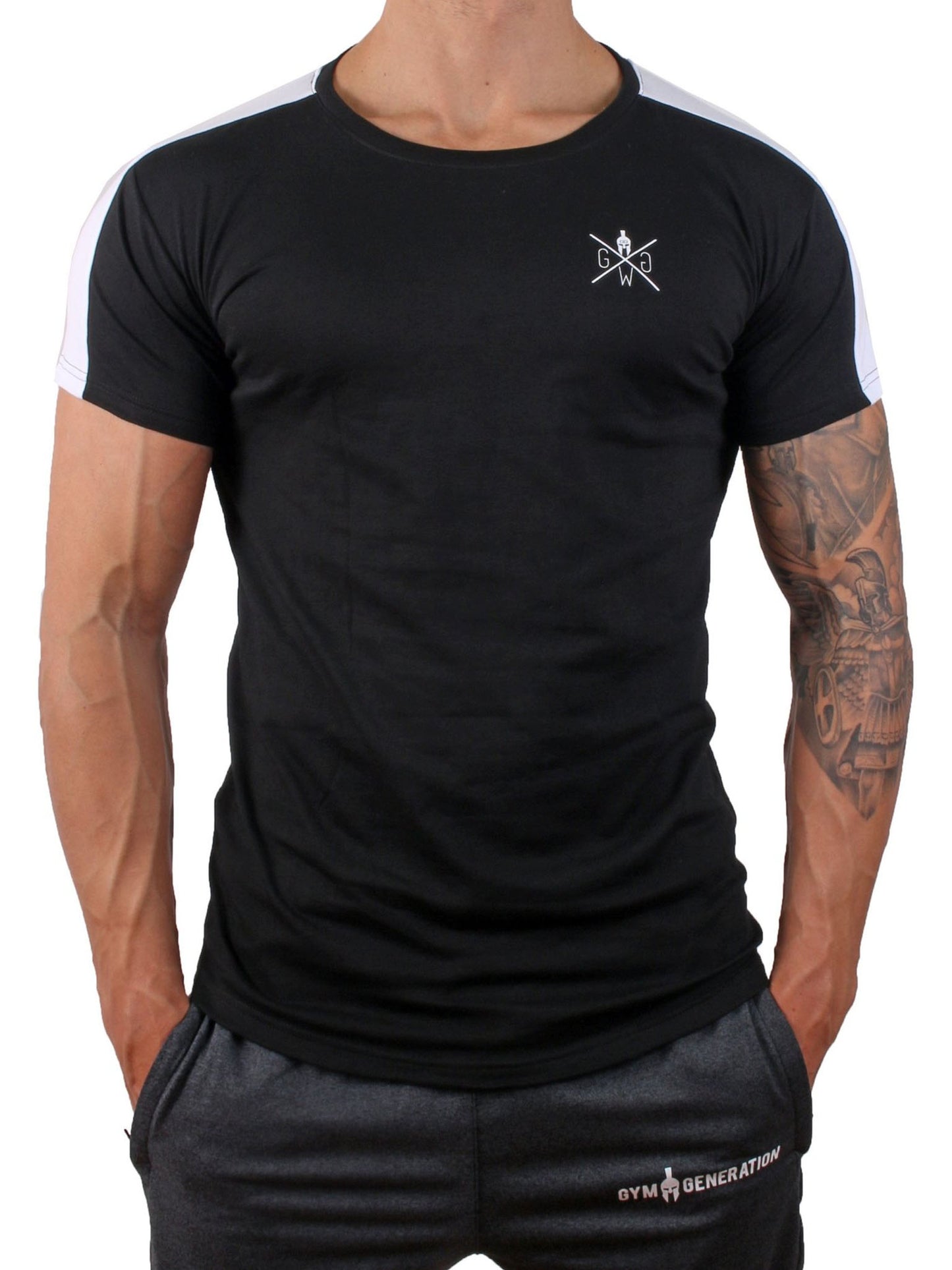 Gym Generation Sport T-Shirt für Herren, in Schwarz mit weissen Schulterdetails und schlichtem Design.