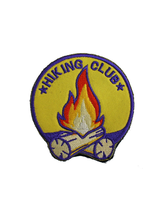 Hiking Club Lagerfeuer Patch – farbenfrohes und detailreich gesticktes Patch, ideal für Abenteuerlustige und Outdoor-Fans. Perfekt für Accessoires und Ausrüstung.